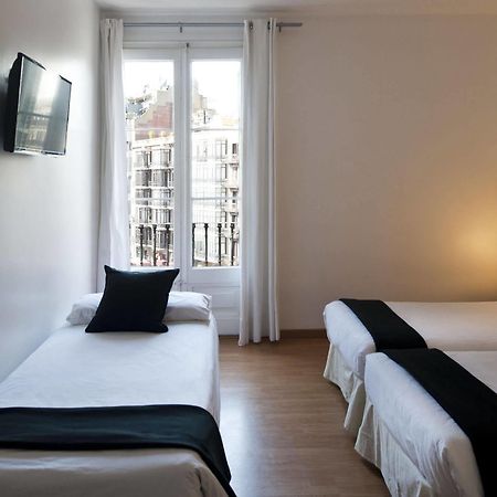 Super Balmes Guest House บาร์เซโลนา ภายนอก รูปภาพ