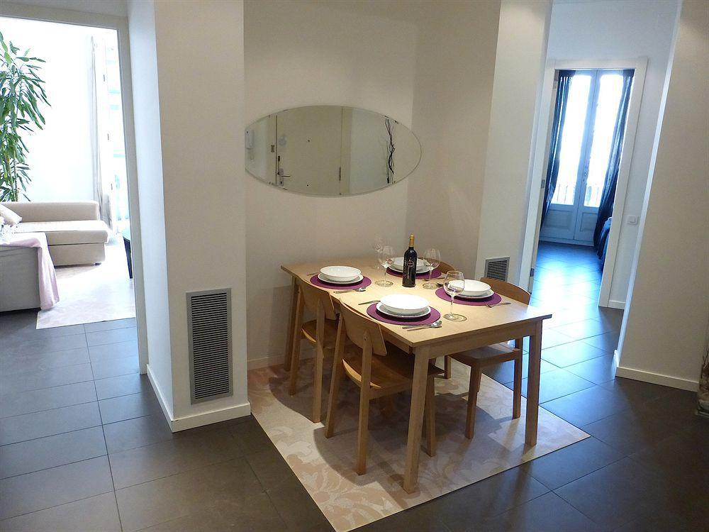 Super Balmes Guest House บาร์เซโลนา ภายนอก รูปภาพ