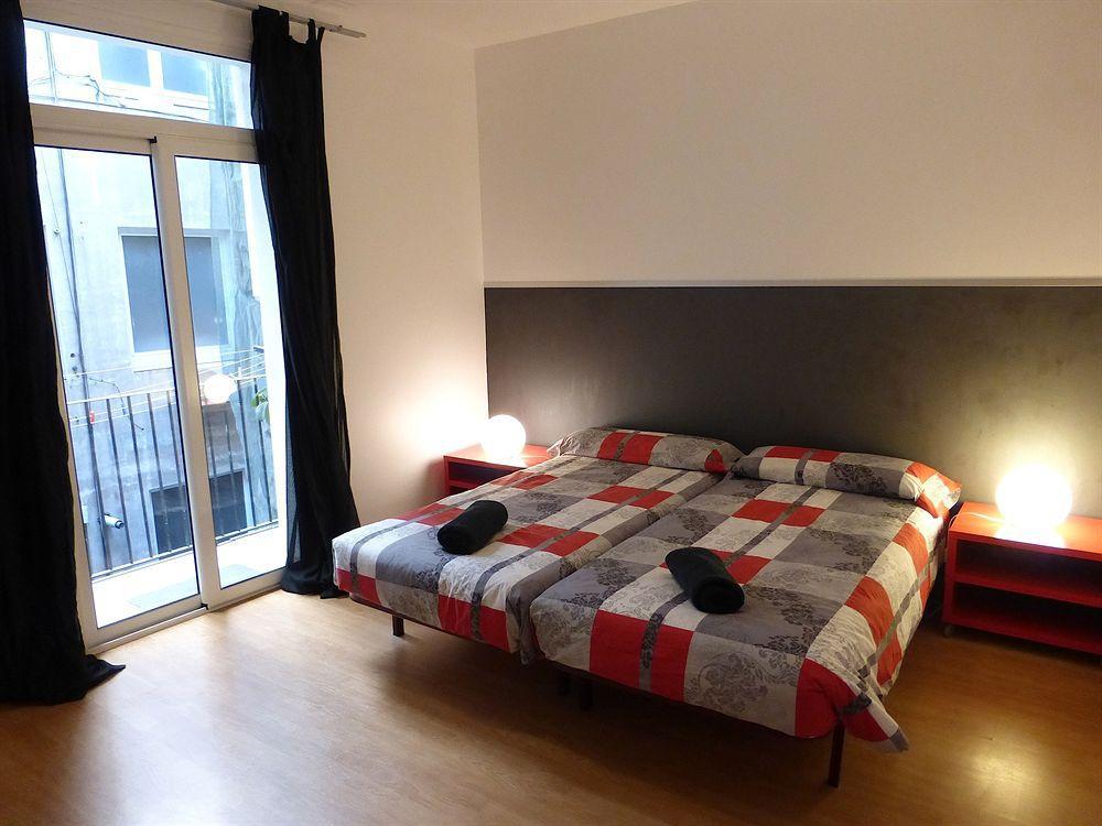 Super Balmes Guest House บาร์เซโลนา ภายนอก รูปภาพ