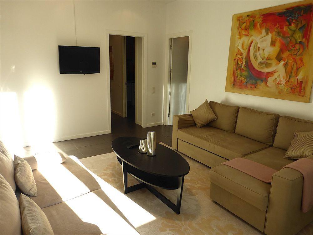 Super Balmes Guest House บาร์เซโลนา ภายนอก รูปภาพ