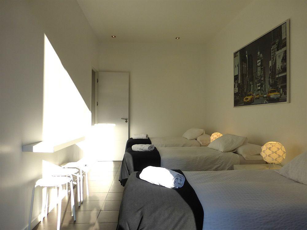 Super Balmes Guest House บาร์เซโลนา ภายนอก รูปภาพ