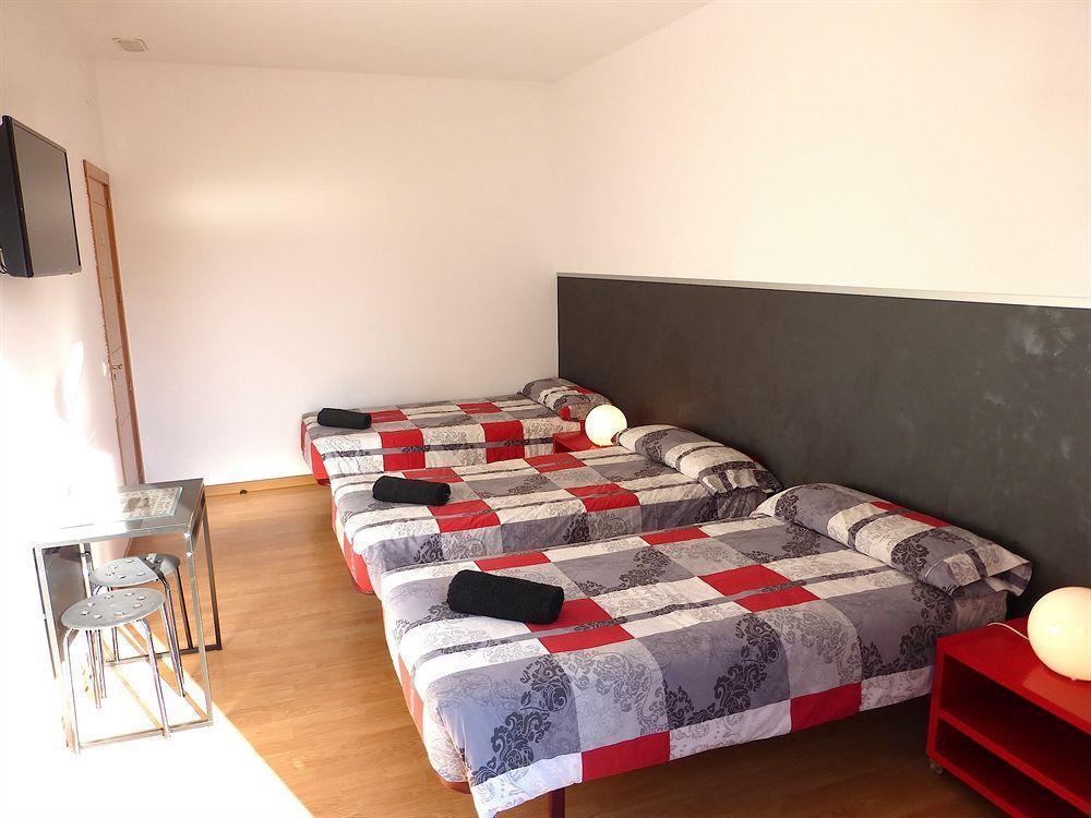 Super Balmes Guest House บาร์เซโลนา ภายนอก รูปภาพ