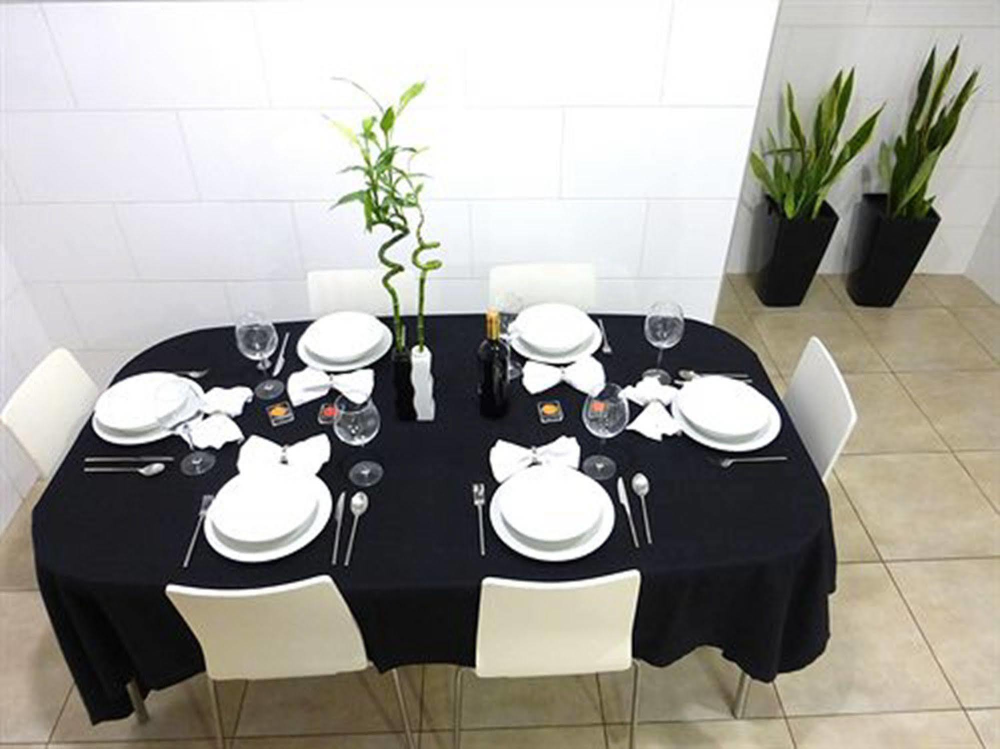 Super Balmes Guest House บาร์เซโลนา ภายนอก รูปภาพ